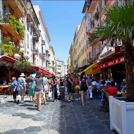 A Louer Au Coeur Du Carre Dor A Nice, Rue Dalpozzo A 150 Metres Des Plages * Nizza